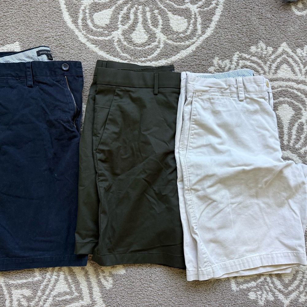 Banana Republic Men's Navy Chino Shorts